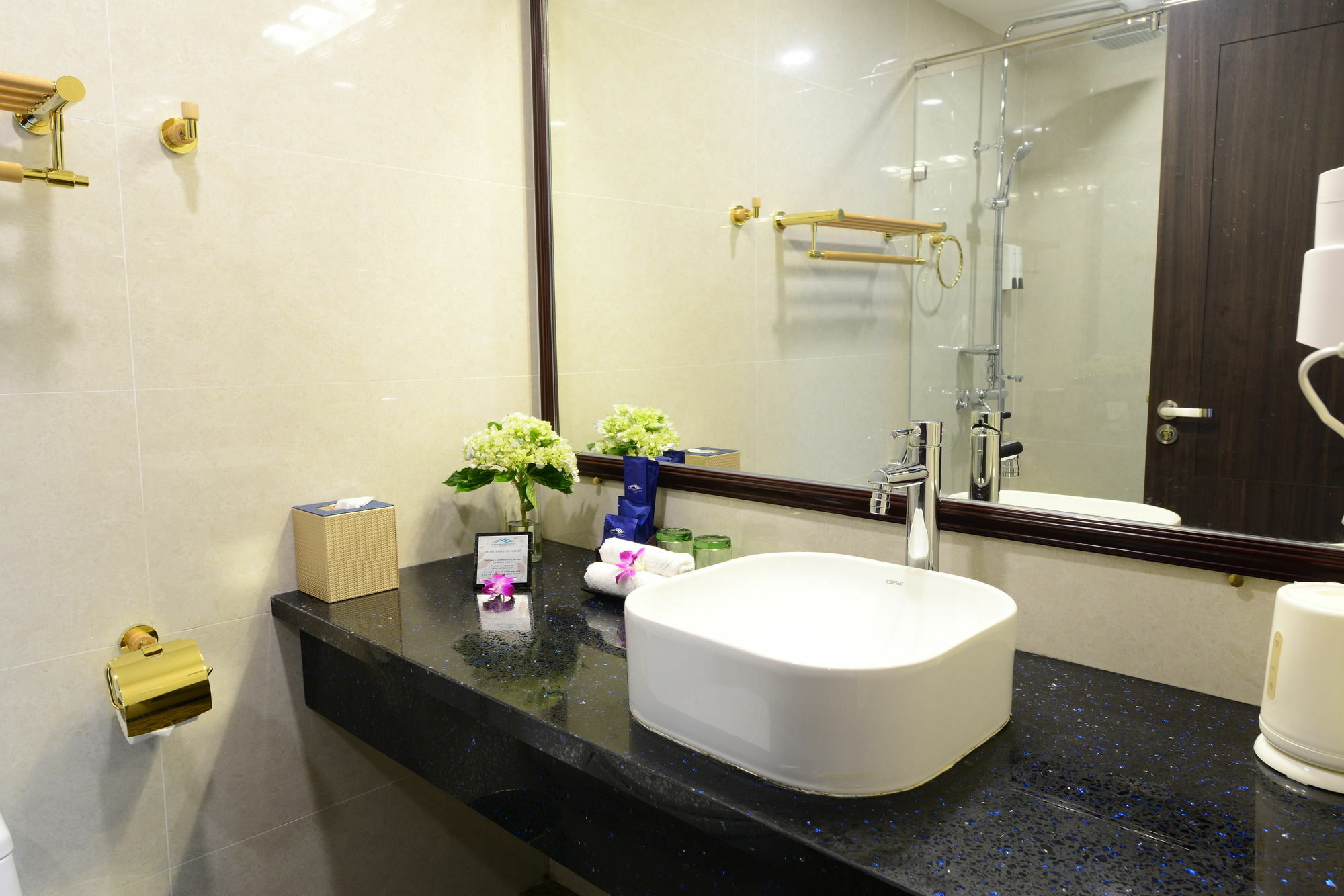 Hanoi Emerald Waters Hotel & Spa Esterno foto